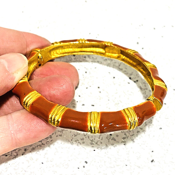 2 Kenneth Lane Signed Goldtone Burnt Orange Ribbed Bracelets Hinged Slim Bangles - Picture 7 of 10